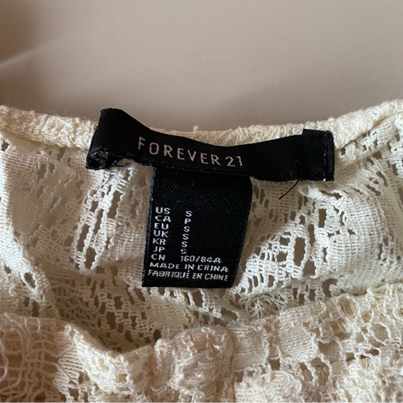 Forever 21 Croptop - Picture 4 of 4